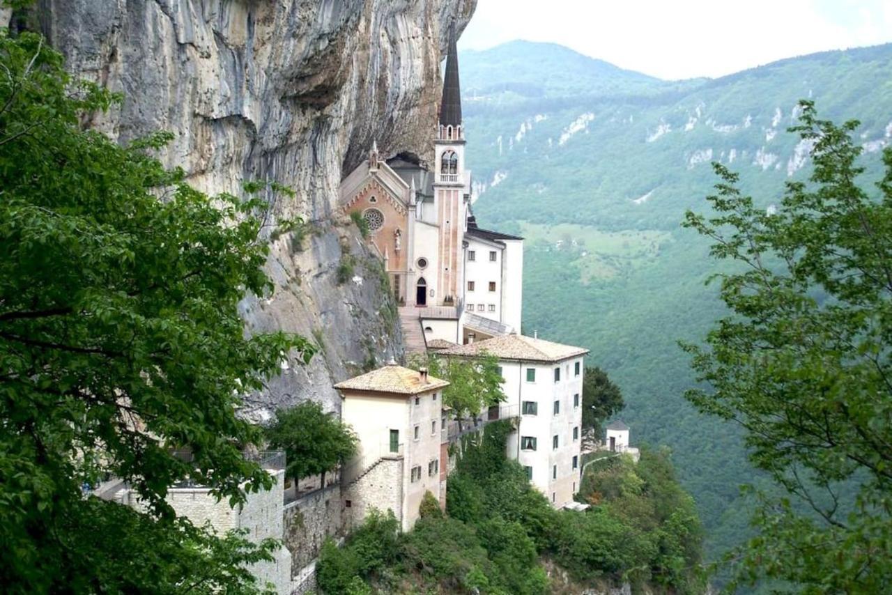 Casa Con Vista Forte - Tra Lago E Monti Rivoli Veronese Eksteriør billede